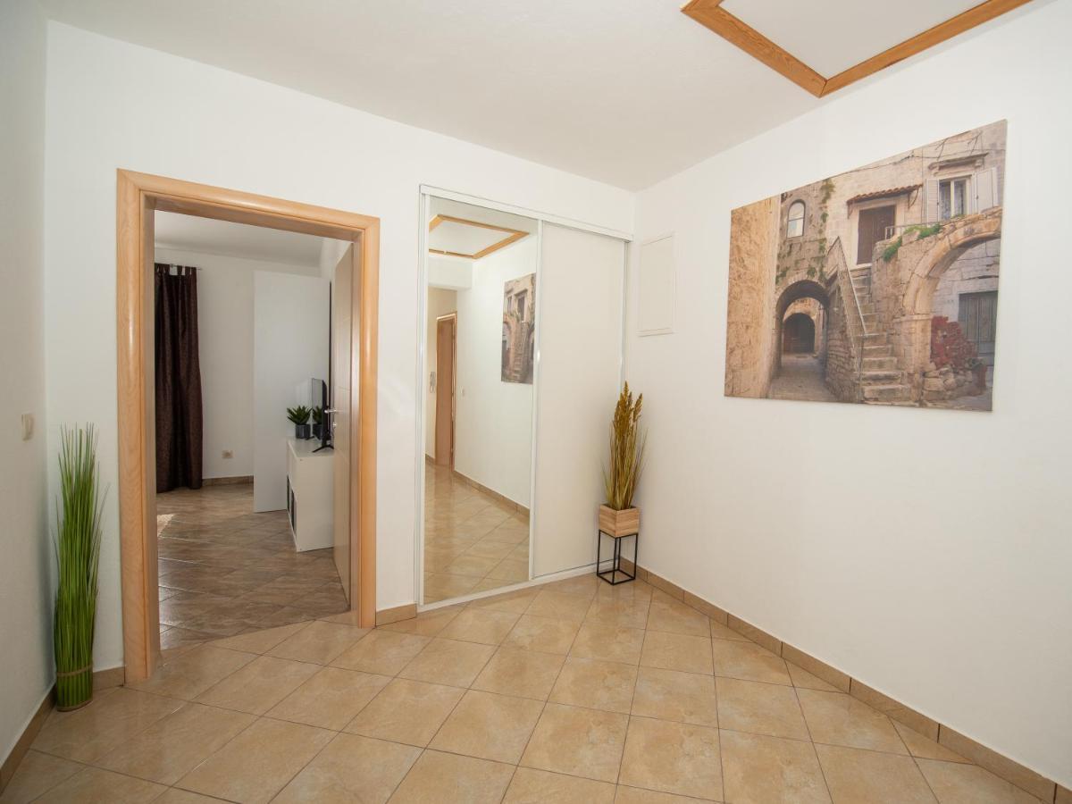 Holiday Home Near Trogir Kaštel Štafilić Zewnętrze zdjęcie